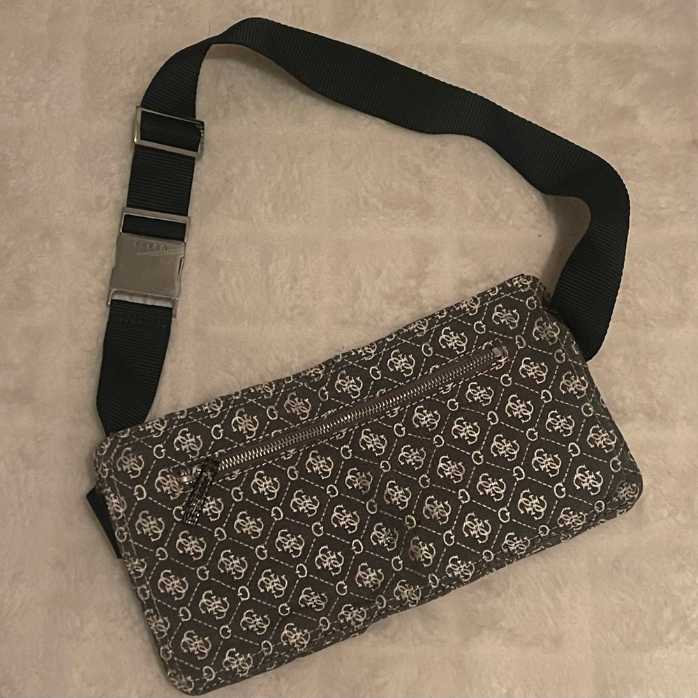 💫Guess💫 Y2K crossbody bag - Picture 5 of 7